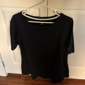 Essentials Black Short Sleeve Women's tunic
Scoop neck black